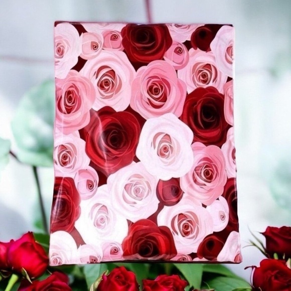 3/$15 - (10) 10x13 Valentines Roses Poly Mailers - Picture 1 of 1
